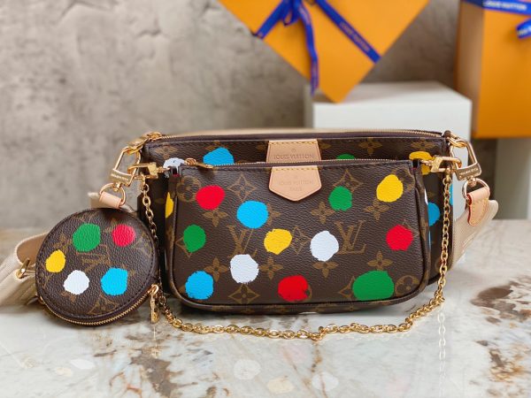 LOUIS VUITTON X Yayoi Kusama Multi Pochette Accessoires. Original Quality Bag including gift box, care book, dust bag, authenticity card. The LVxYK Multi Pochette Accessoires gets an inspired new look as part of the second Louis Vuitton x Yayoi Kusama collection. The eminent Japanese artist has used dotted patterns in her work since the beginning of her career in the 1950s. Here her colorful dots are reproduced with a hand-painted 3D effect on Monogram canvas. A collector’s item and an ultra-functional bag, with its strap, chain and removable coin purse. 