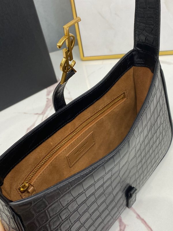 SAINT LAURENT LE 5 À 7 Hobo Bag