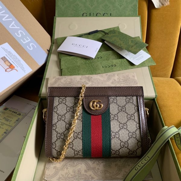 GUCCI Ophidia GG Supreme Chain Strap Shoulder Bag.