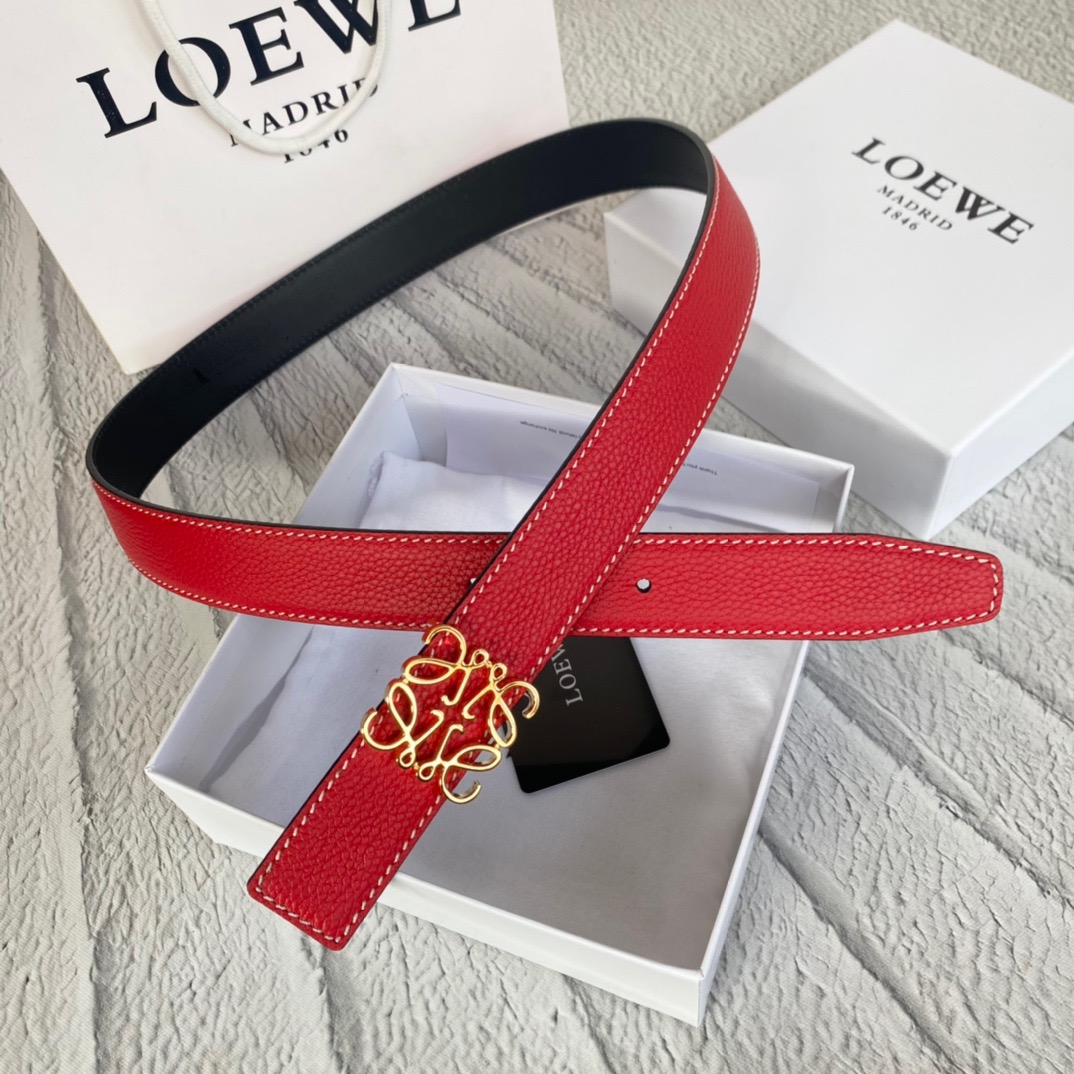 LOEWE Anagram Belt. Original Quality Belt including gift box, care book, dust bag, authenticity card. This belt is crafted in smooth calfskin with a LOEWE Anagram buckle. The label’s now-iconic Anagram – rendered in gleaming golden/silver/black tone metal – takes no lesser pride of place, though. Originally designed in 1970 in homage to the label’s founder and refreshed when Jw Anderson took over the reins, it’s an icon that points to the past and future at once.