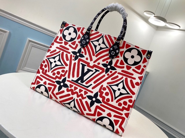 LOUIS VUITTON Crafty Onthego GM. Original Quality Bag including gift box, care book, dust bag, authenticity card. Part of the LV Crafty capsule collection for Fall 2020, the Onthego GM tote bag takes on a graphic vibe thanks to its Monogram Giant canvas with a bold graffiti-inspired allover print. As useful on workdays as weekends, this stylish tote’s boxy shape means lots of room inside for office files and a laptop.