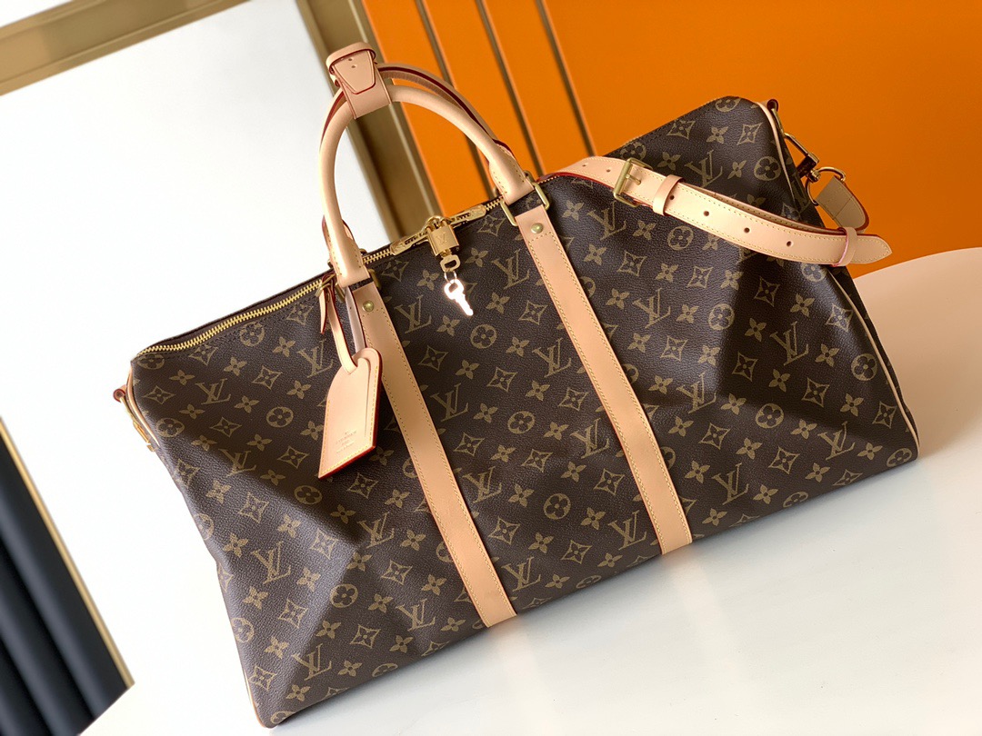 LOUIS VUITTON Keepall Bandoulière.