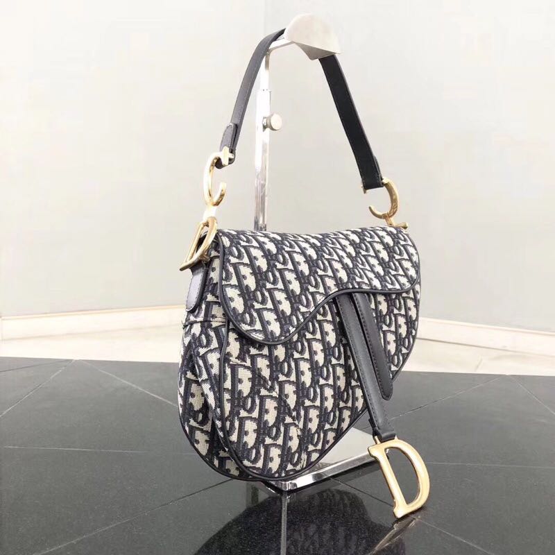 DIOR Saddle Shoulder Bag. Original Quality Bag. Authentic Style. Genuine Calf Leather. Metal Hardware. Authentic Packaging. Original Quality Dust Bag.