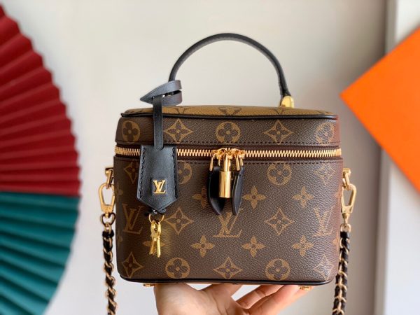 LOUIS VUITTON 'Blade' Vanity Case. Authentic Quality Bag with literature, gift box, dust bag and authenticity card. The chic Blade bag incorporates subtle Louis Vuitton signatures and trunk-inspired metalware, exuding understated sophistication.
