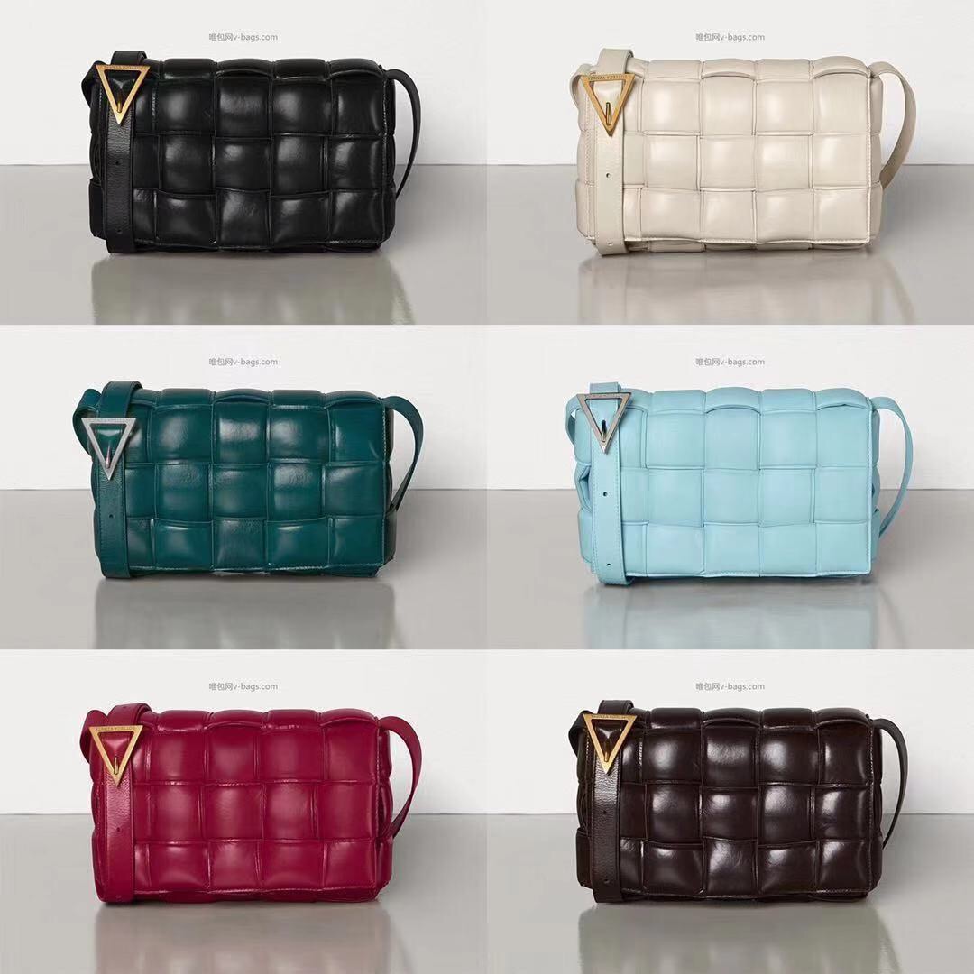 BOTTEGA VENETA Padded Cassette Leather Shoulder Bag. Best Original Quality Bag. Including gift box, literature, dust bag, authenticity card. Creative director Daniel Lee has introduced the Padded Cassette to Bottega Veneta's handbag line. A play on proportion, it features the label's iconic intrecciato technique in a double-faced macro weave. For fans of the brand, this is a must-have addition to your collection.