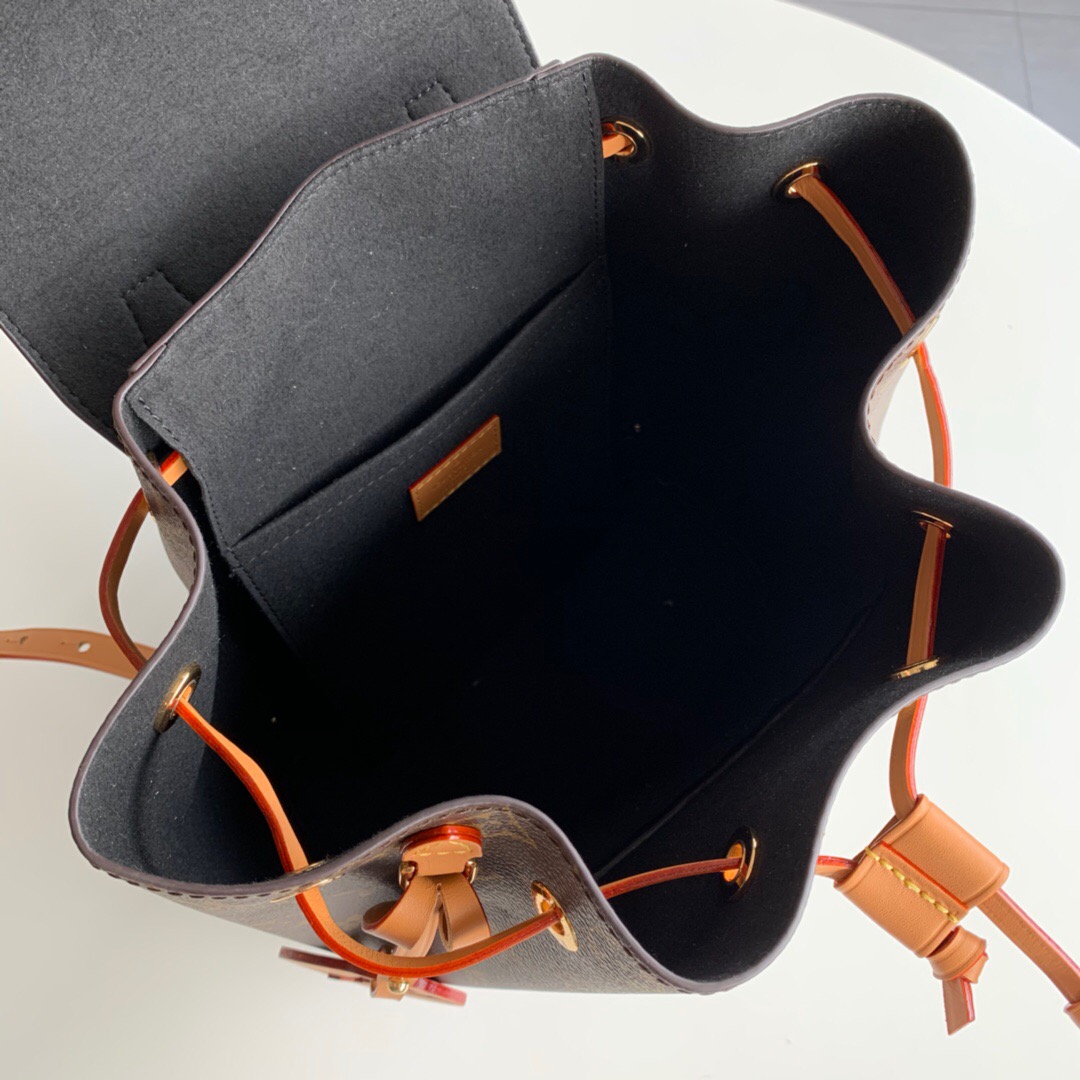 LOUIS VUITTON Montsouris Backpack. Original Quality Bag including gift box, care book, dust bag, authenticity card. This is an elegant new backpack made from Monogram canvas and cowhide leather, it closes with an archive Louis Vuitton buckle and leather drawstrings. Practical, with a roomy interior, it features an outside zipped pocket. The top handle and adjustable leather straps allow multiple carry options.