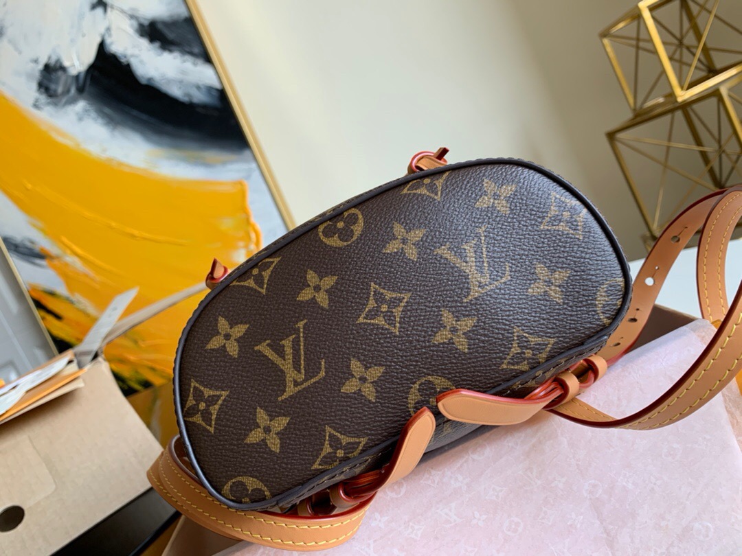 LOUIS VUITTON Montsouris Backpack. Original Quality Bag including gift box, care book, dust bag, authenticity card. This is an elegant new backpack made from Monogram canvas and cowhide leather, it closes with an archive Louis Vuitton buckle and leather drawstrings. Practical, with a roomy interior, it features an outside zipped pocket. The top handle and adjustable leather straps allow multiple carry options.