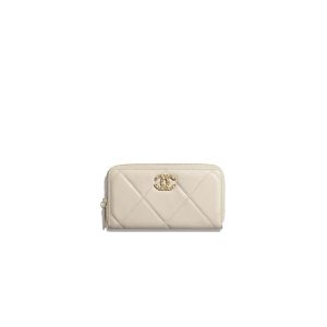 CHANEL 19 Long Zipped Wallet.  Original Quality Wallet including gift box, care book, dust bag, authenticity card. This wallet is practical and amazing; perfect to hold paper money, credit cards and coins.