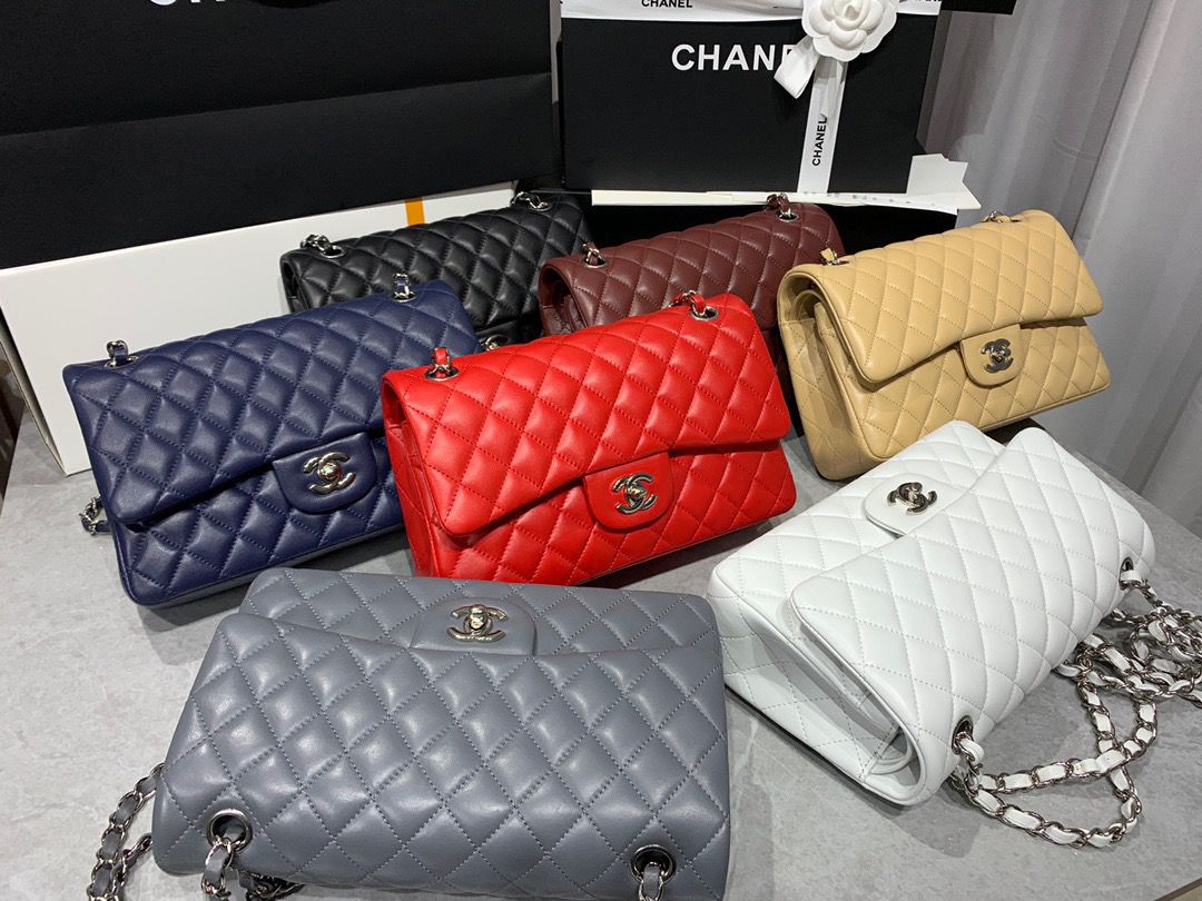 CHANEL Medium Classic Flap Bag. Original Quality Bag. CHANEL Sales Box and Dust Bag. Booklet, Authenticity Card, Payment Slip. Whether you’re a young celeb looking to carry a flashy mini bag in front of the paparazzi or a corporate maven looking for a roomy day bag that announces that you’ve arrived. Many sizes, colors and variations on the Classic Flap mean that there’s likely a version that will suit your purposes. The bags tend to hold their value well for years.